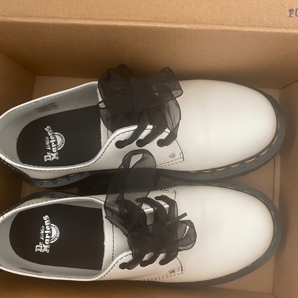 1461 HEARTS SMOOTH & PATENT LEATHER SHOES